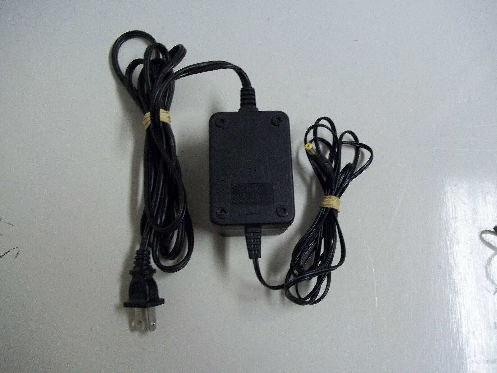 New AD-48151000D 15V DC 1000mA Power Adapter